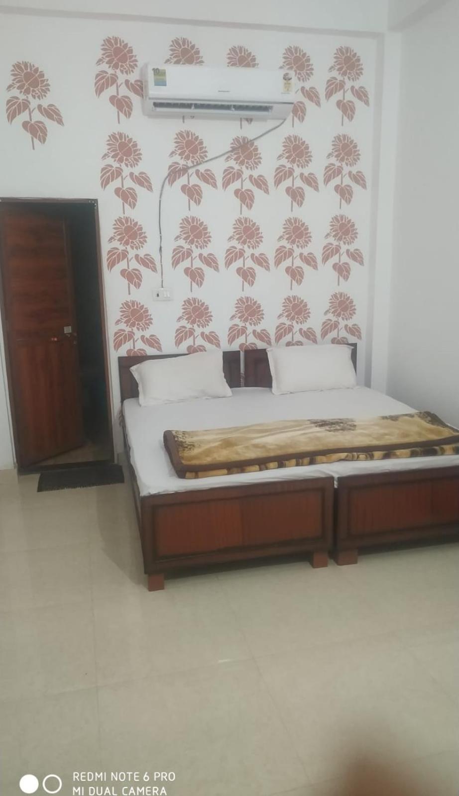 Shree Ram Guest House Near Ram Mandir Ayodhya Екстериор снимка